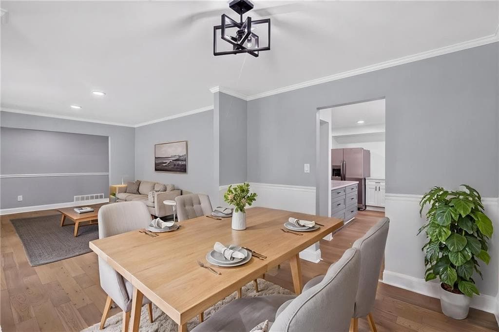 4 bedroom, 3 bathroom, 2,157 sq ft single family residence for sale at 4373 Sun Valley Boulevard, East Point, GA 30344 — photo 2