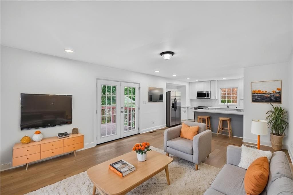 4 bedroom, 3 bathroom, 2,157 sq ft single family residence for sale at 4373 Sun Valley Boulevard, East Point, GA 30344 — photo 3