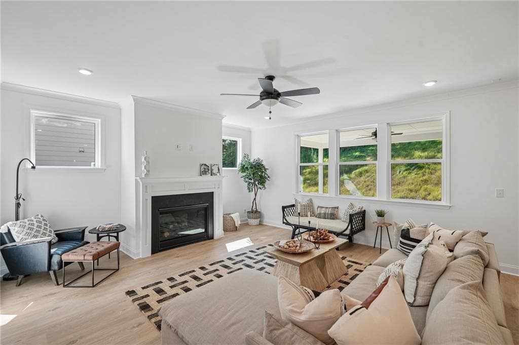 4 bedroom, 4 bathroom, 3,420 sq ft single family residence under contract at 3225 Danlow Court, Kennesaw, GA 30152 — photo 3