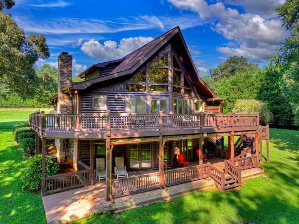 4 bedroom, 3 bathroom, 4,411 sq ft single family residence for sale at 43 Devils Den Road, Epworth, GA 30541 — photo 2
