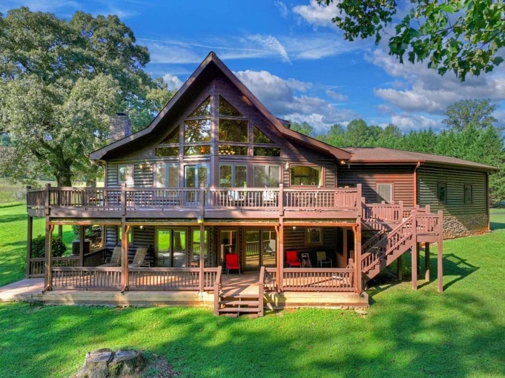 4 bedroom, 3 bathroom, 4,411 sq ft single family residence for sale at 43 Devils Den Road, Epworth, GA 30541 — photo 7