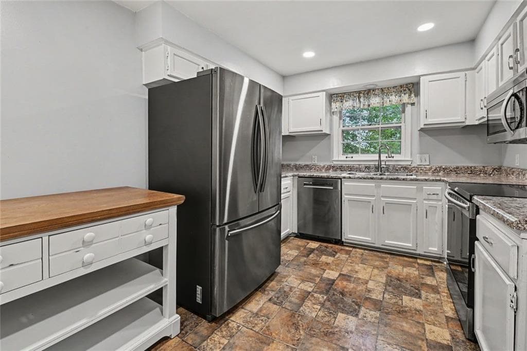 2 bedroom, 3 bathroom, 2,080 sq ft townhouse for sale at 1104 Moorestown, Decatur, GA 30033 — photo 4