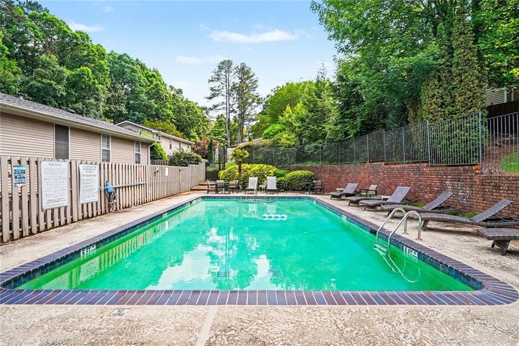 2 bedroom, 3 bathroom, 2,080 sq ft townhouse for sale at 1104 Moorestown, Decatur, GA 30033 — photo 7