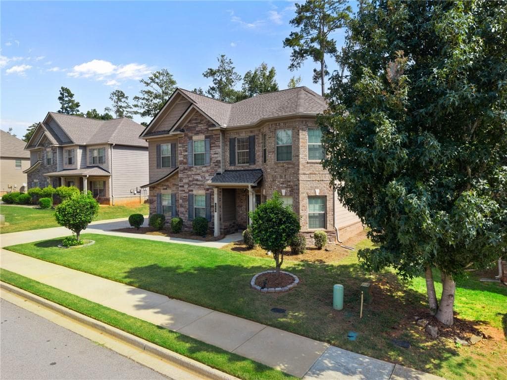 4 bedroom, 3 bathroom, 2,630 sq ft single family residence for rent at 165 Regency Place, Covington, GA 30016 for $2,450 a month — photo 3