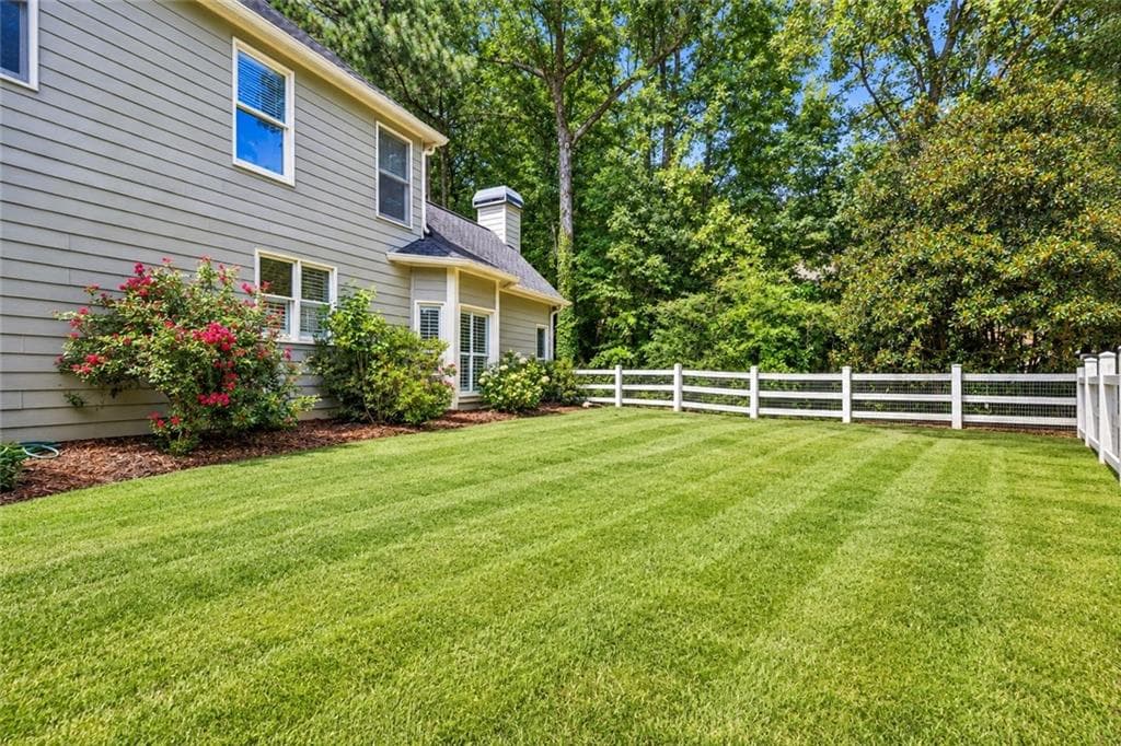 4 bedroom, 4 bathroom, 3,183 sq ft single family residence for sale at 1749 Glen Echo Way, Marietta, GA 30062 — photo 5