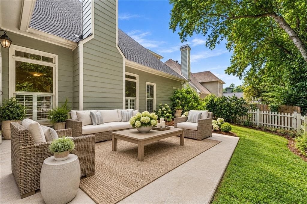 4 bedroom, 4 bathroom, 3,183 sq ft single family residence for sale at 1749 Glen Echo Way, Marietta, GA 30062 — photo 8