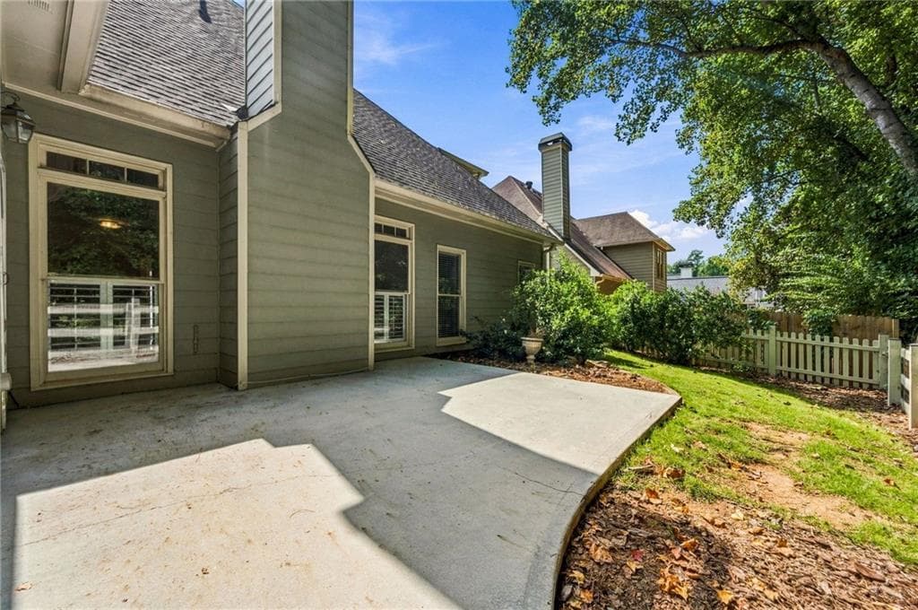 4 bedroom, 4 bathroom, 3,183 sq ft single family residence for sale at 1749 Glen Echo Way, Marietta, GA 30062 — photo 7
