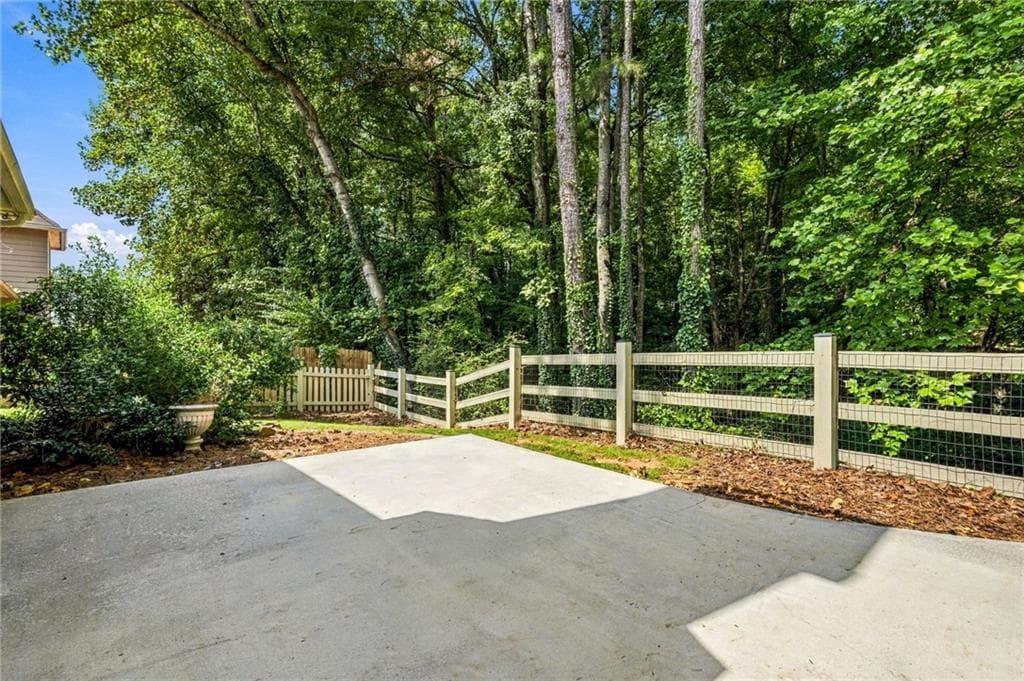 4 bedroom, 4 bathroom, 3,183 sq ft single family residence for sale at 1749 Glen Echo Way, Marietta, GA 30062 — photo 9