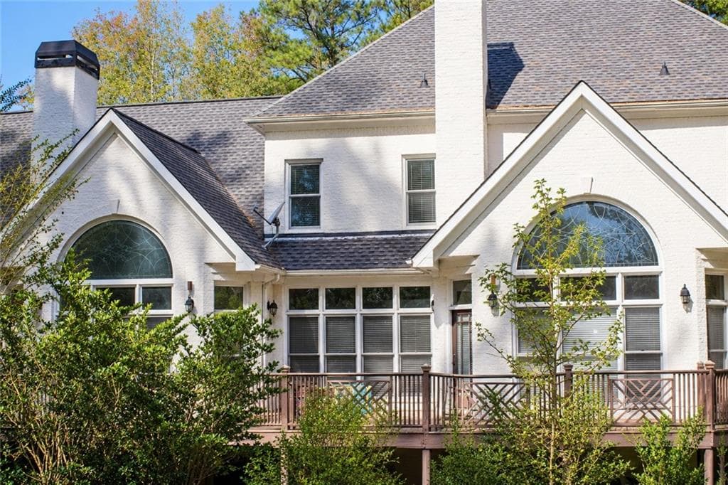 7 bedroom, 5 bathroom, 5,872 sq ft single family residence under contract at 3930 Demooney Road, Atlanta, GA 30349 — photo 5