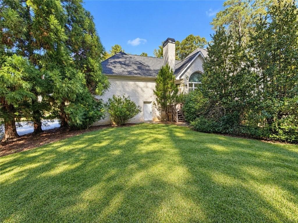 7 bedroom, 5 bathroom, 5,872 sq ft single family residence under contract at 3930 Demooney Road, Atlanta, GA 30349 — photo 10