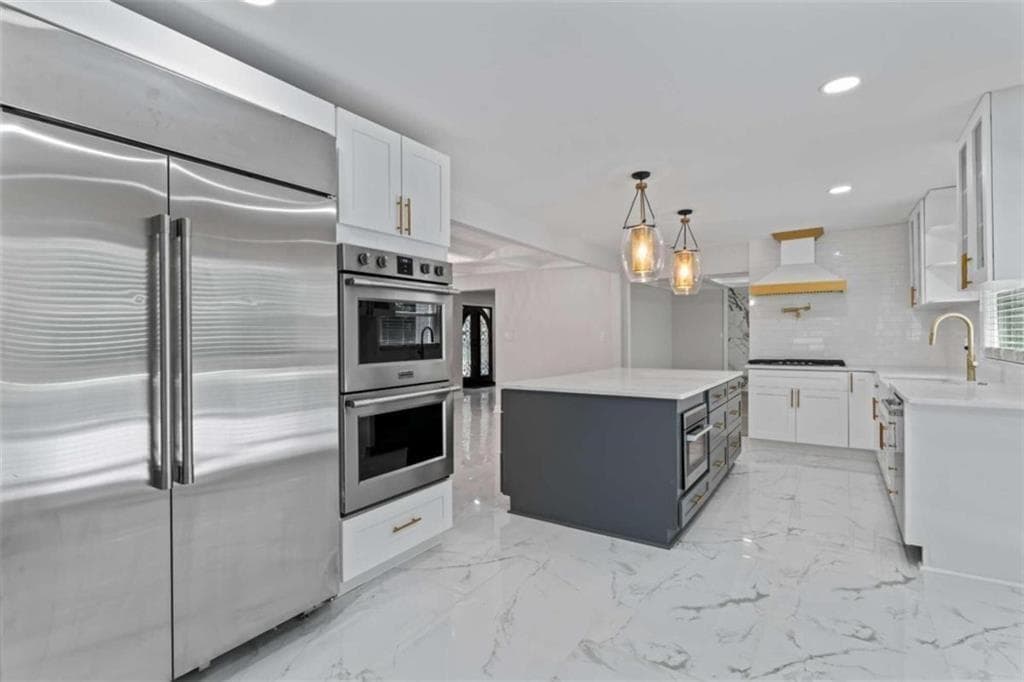 5 bedroom, 6 bathroom, 5,339 sq ft single family residence for rent at 2023 Stoneleigh Drive, Stone Mountain, GA 30087 for $7,400 a month — photo 8