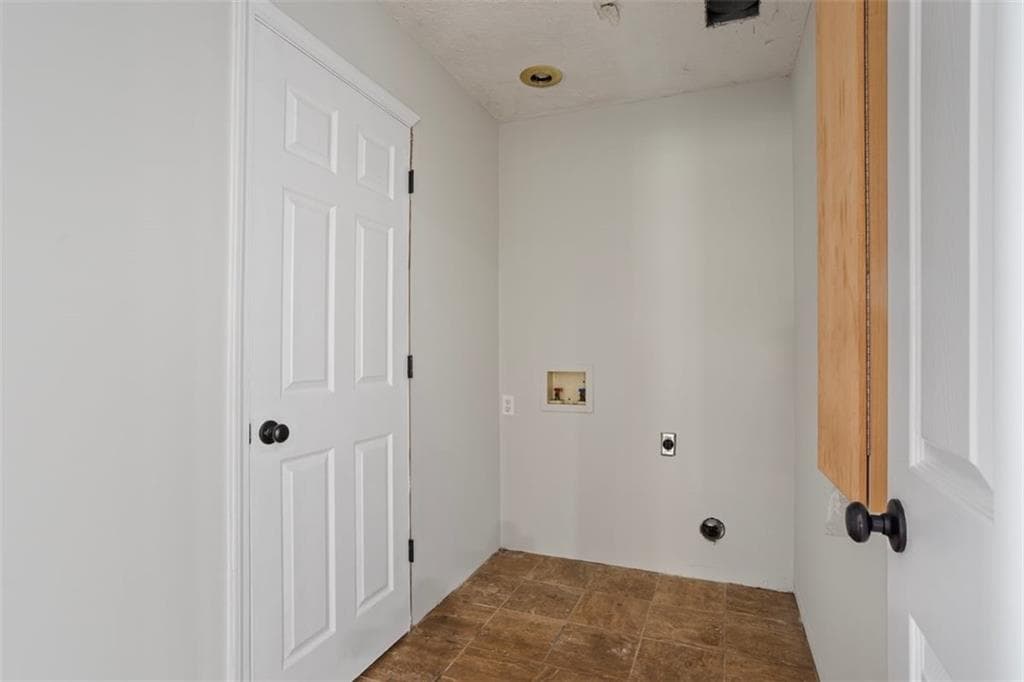 4 bedroom, 3 bathroom, 2,700 sq ft single family residence for rent at 263 Mountainview Circle A, Canton, GA 30115 for $2,200 a month — photo 9