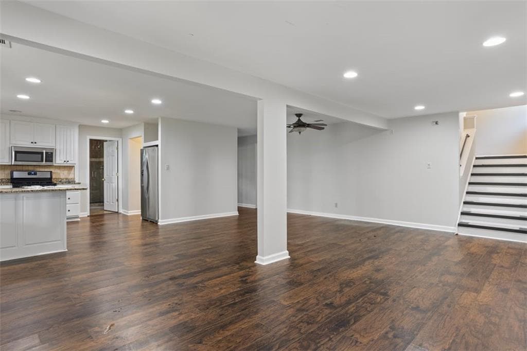 4 bedroom, 3 bathroom, 2,700 sq ft single family residence for rent at 263 Mountainview Circle A, Canton, GA 30115 for $2,200 a month — photo 2