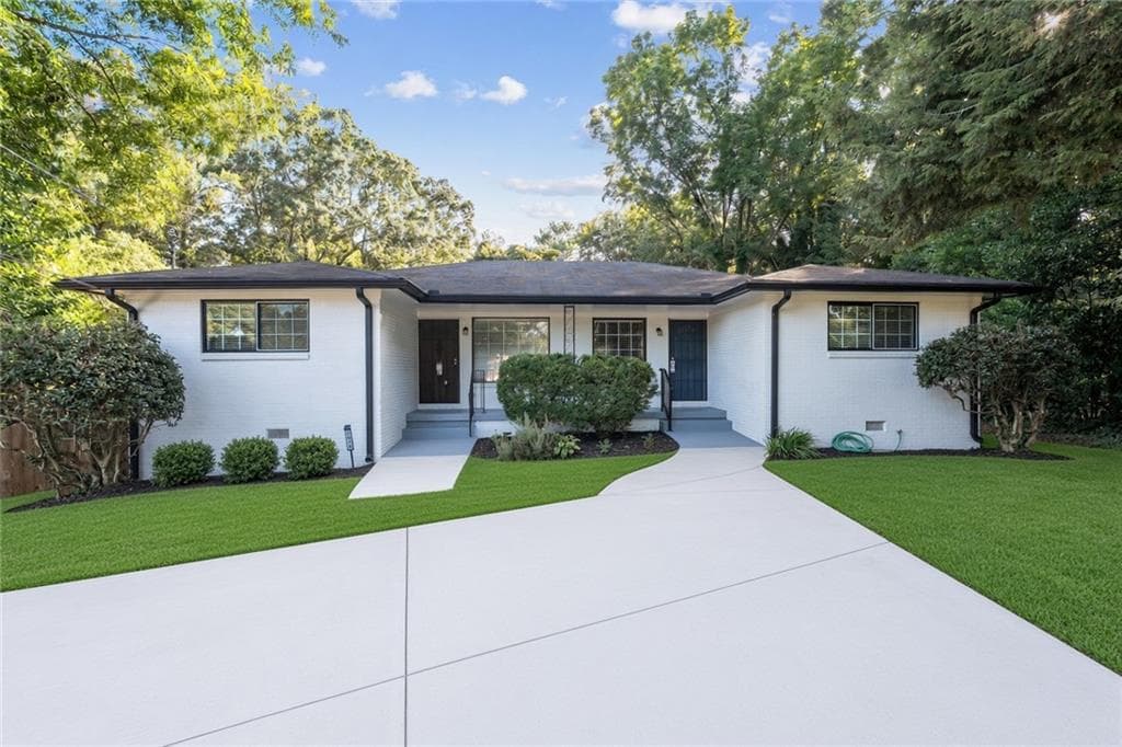 duplex under contract at 2071 Nettie Court, Decatur, GA 30032