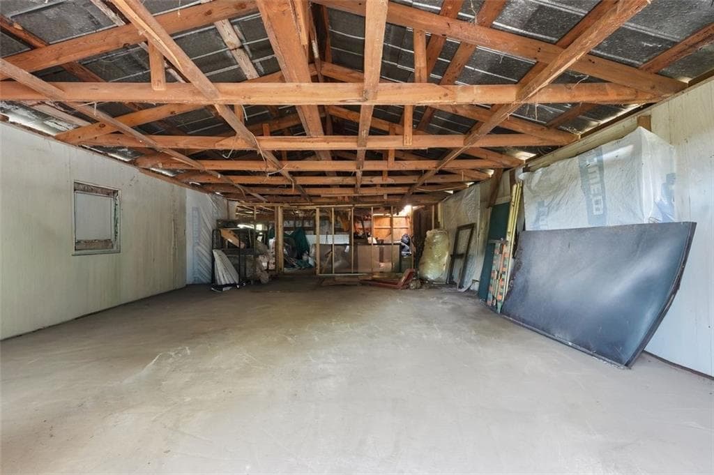 4 bedroom, 1 bathroom, 1,290 sq ft single family residence for sale at 5884 Rockbridge Road, Stone Mountain, GA 30087 — photo 8
