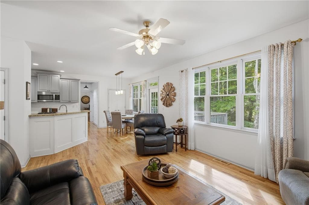 5 bedroom, 4 bathroom, 3,356 sq ft single family residence for sale at 4092 Suwanee Mill Drive, Buford, GA 30518 — photo 9