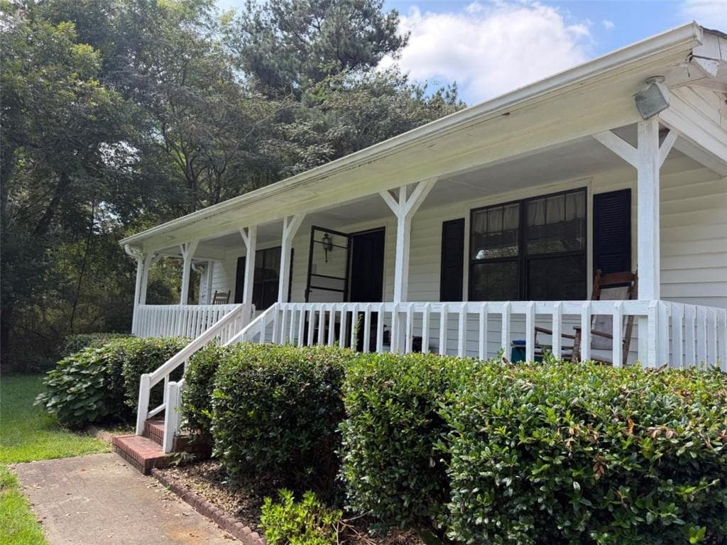 3 bedroom, 2 bathroom, 1,230 sq ft single family residence for sale at 109 New Georgia Drive, Dallas, GA 30157 — photo 2