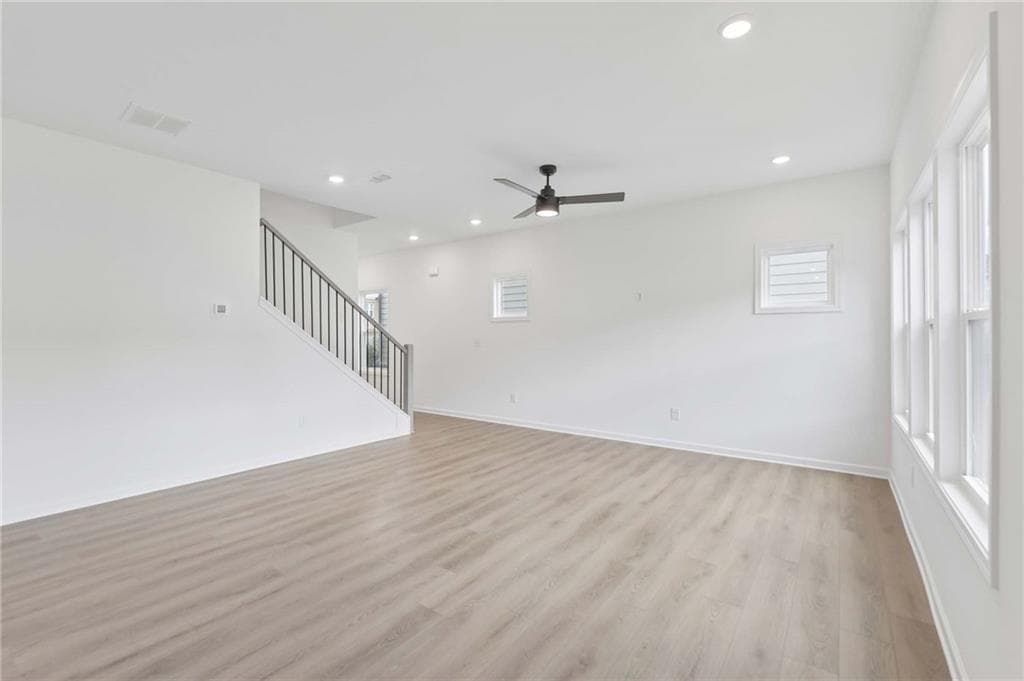 5 bedroom, 4 bathroom, 2,587 sq ft single family residence for sale at 5448 Hargrove Way, Flowery Branch, GA 30542 — photo 7