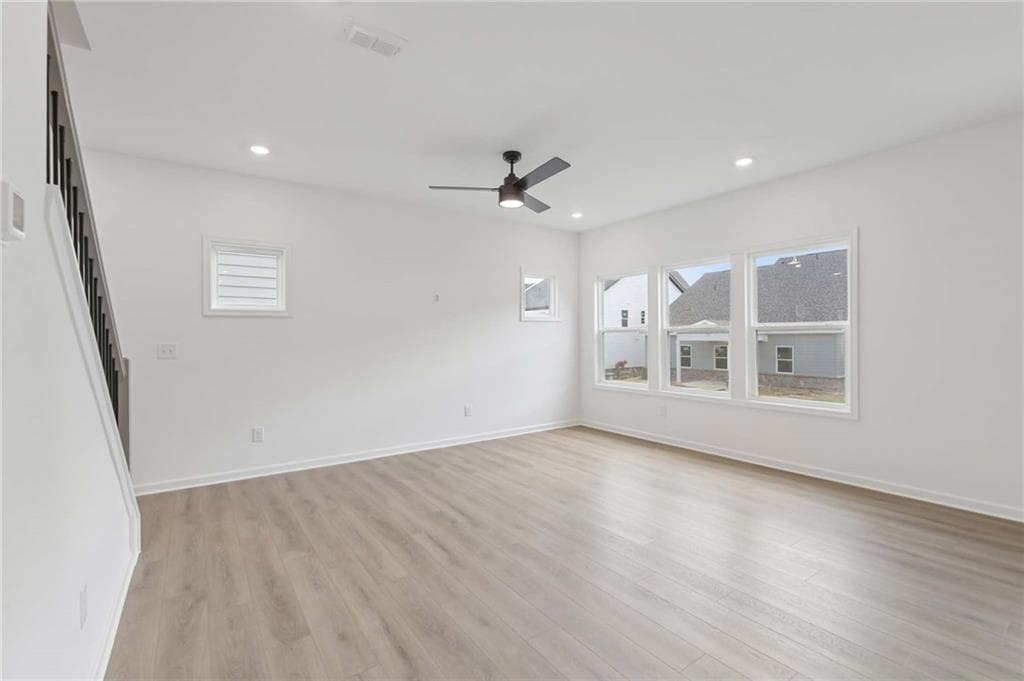 5 bedroom, 4 bathroom, 2,587 sq ft single family residence for sale at 5448 Hargrove Way, Flowery Branch, GA 30542 — photo 8