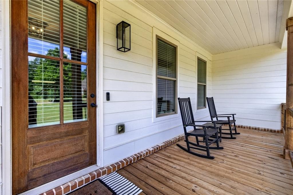 6 bedroom, 5 bathroom, 5,575 sq ft single family residence for sale at 417 Fox Valley Drive, Monroe, GA 30656 — photo 4