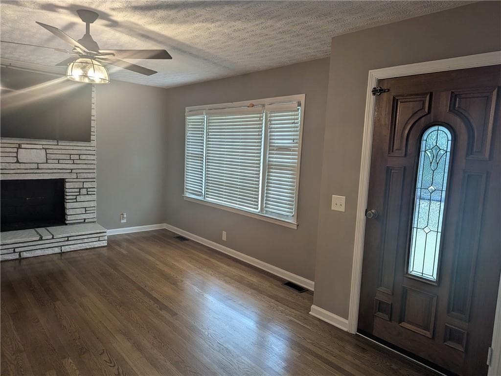 3 bedroom, 2 bathroom, 1,773 sq ft single family residence for rent at 6115 Jewell Bennett Road, Dawsonville, GA 30534 for $2,200 a month — photo 5