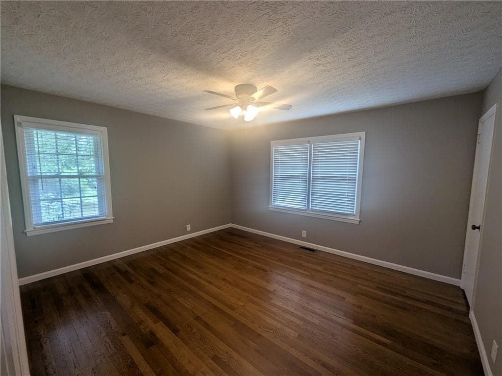 3 bedroom, 2 bathroom, 1,773 sq ft single family residence for rent at 6115 Jewell Bennett Road, Dawsonville, GA 30534 for $2,200 a month — photo 9