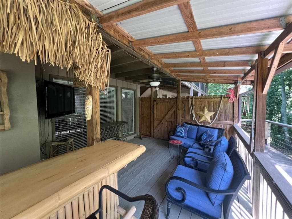 2 bedroom, 2 bathroom, 858 sq ft condominium for sale at 9010 Prestige Lane 3, Gainesville, GA 30506 — photo 2