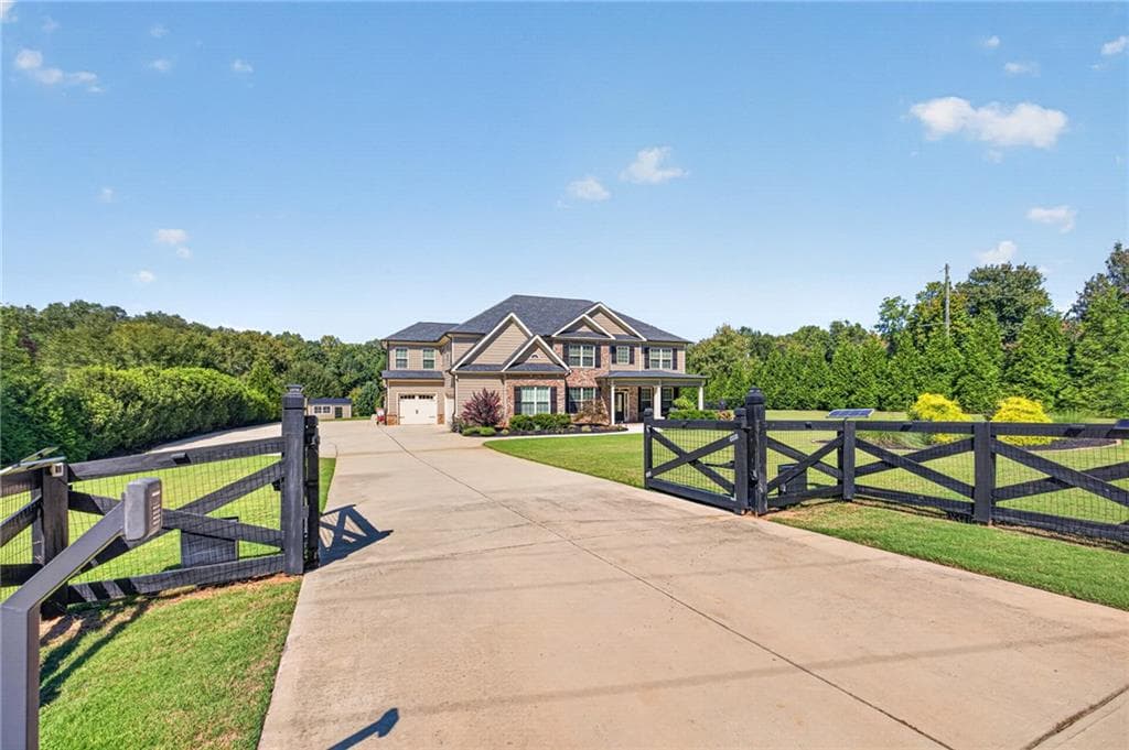 5 bedroom, 4 bathroom, 3,926 sq ft single family residence under contract at 415 Skelton Road, Hoschton, GA 30548 — photo 2