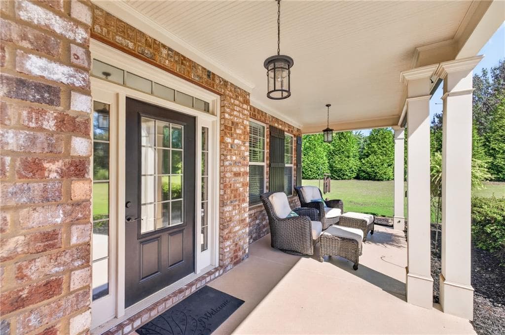 5 bedroom, 4 bathroom, 3,926 sq ft single family residence under contract at 415 Skelton Road, Hoschton, GA 30548 — photo 7