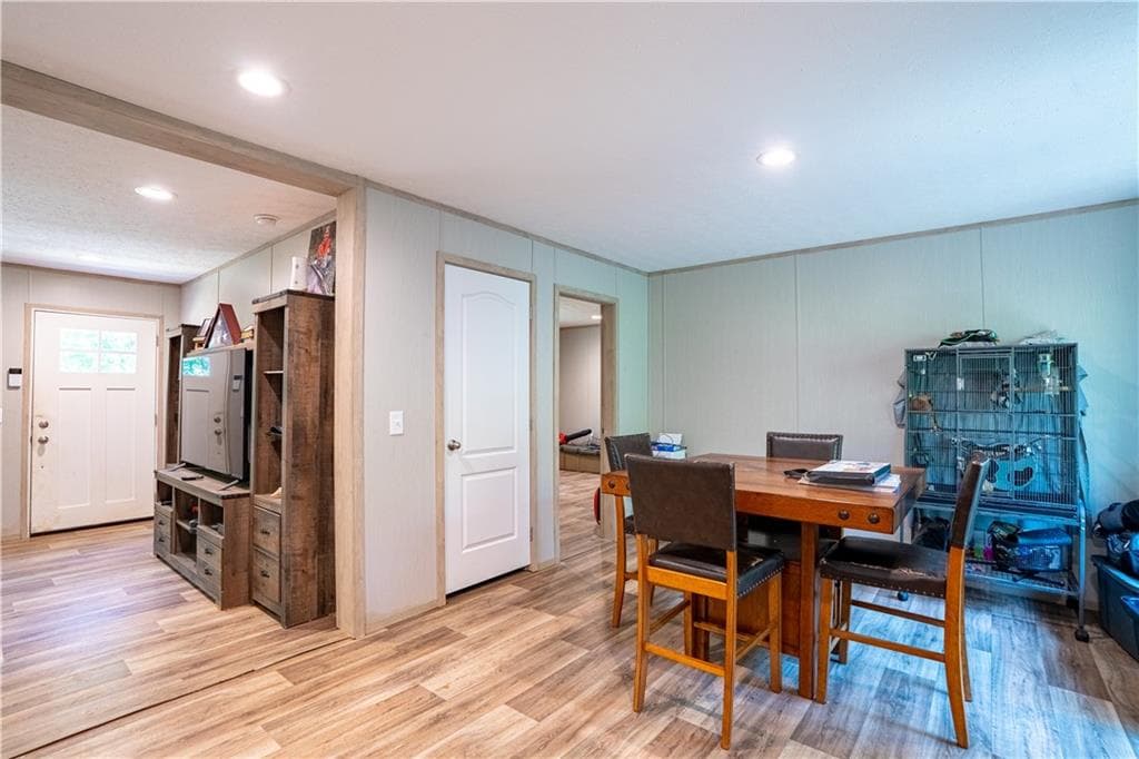 3 bedroom, 2 bathroom, 1,568 sq ft single family residence for sale at 3589 Sequoia Road, Gainesville, GA 30506 — photo 7