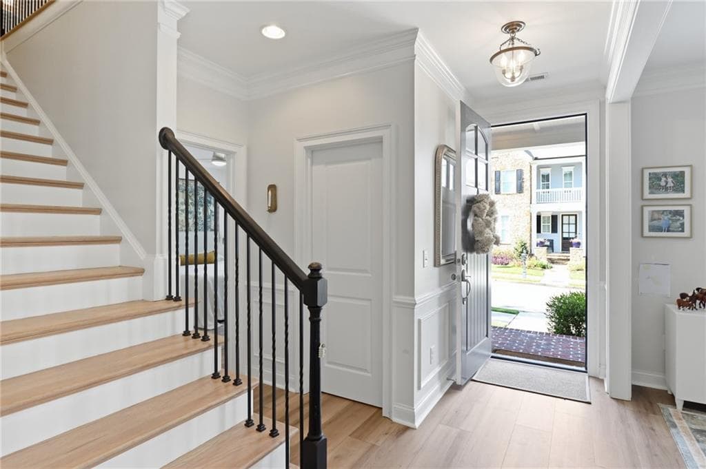 3 bedroom, 3 bathroom, 2,430 sq ft single family residence for sale at 256 Avery Street, Marietta, GA 30060 — photo 4