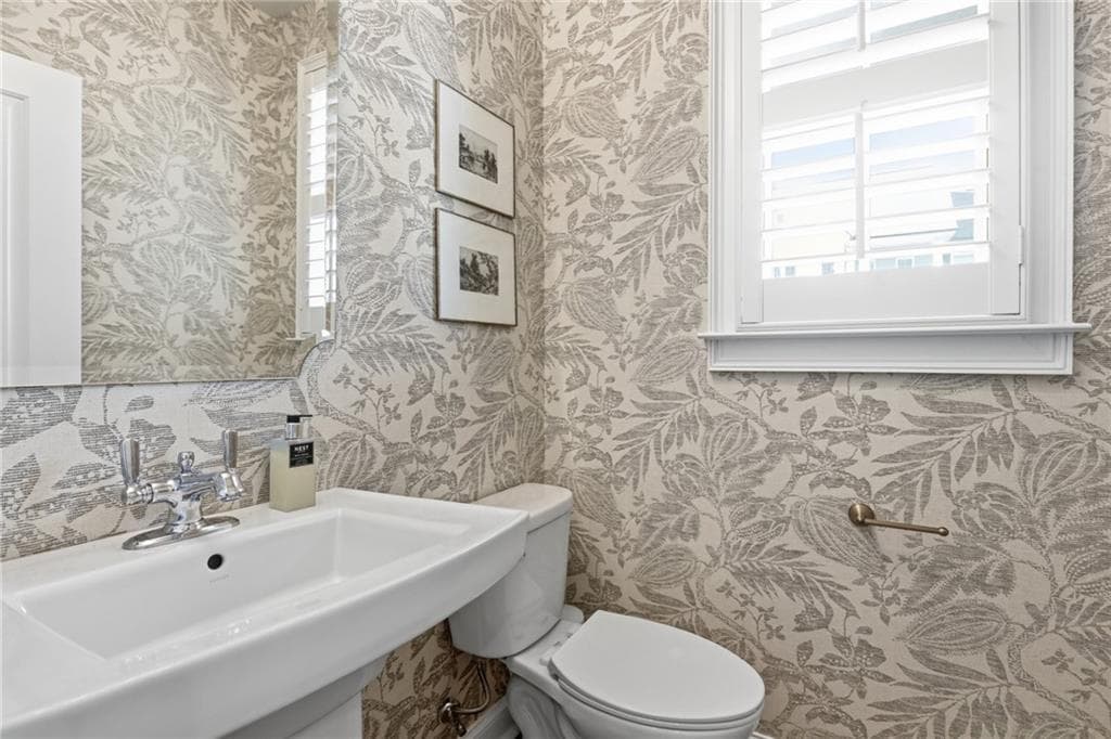3 bedroom, 3 bathroom, 2,430 sq ft single family residence for sale at 256 Avery Street, Marietta, GA 30060 — photo 5