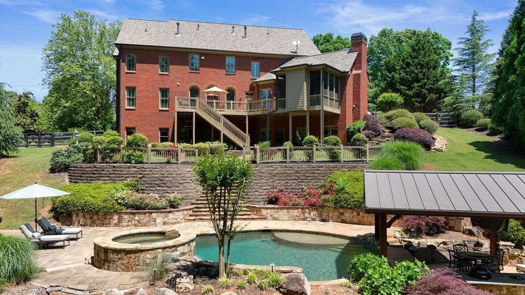 5 bedroom, 7 bathroom, 6,169 sq ft single family residence for sale at 14127 Seabiscuit, Milton, GA 30004 — photo 2