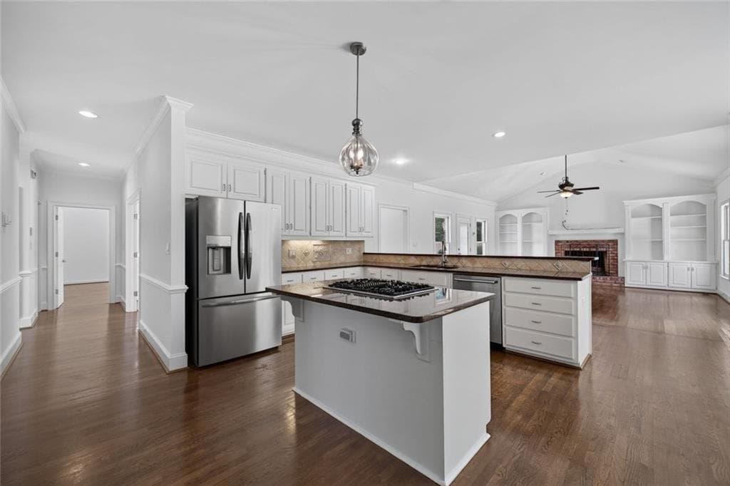 5 bedroom, 5 bathroom, 6,258 sq ft single family residence for sale at 4400 Sirrocco Lane, Lilburn, GA 30047 — photo 7