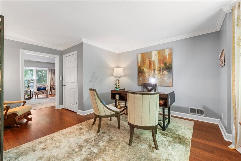 3 bedroom, 3 bathroom, 2,228 sq ft single family residence for sale at 2220 Defoors Ferry Road, Atlanta, GA 30318 — photo 3