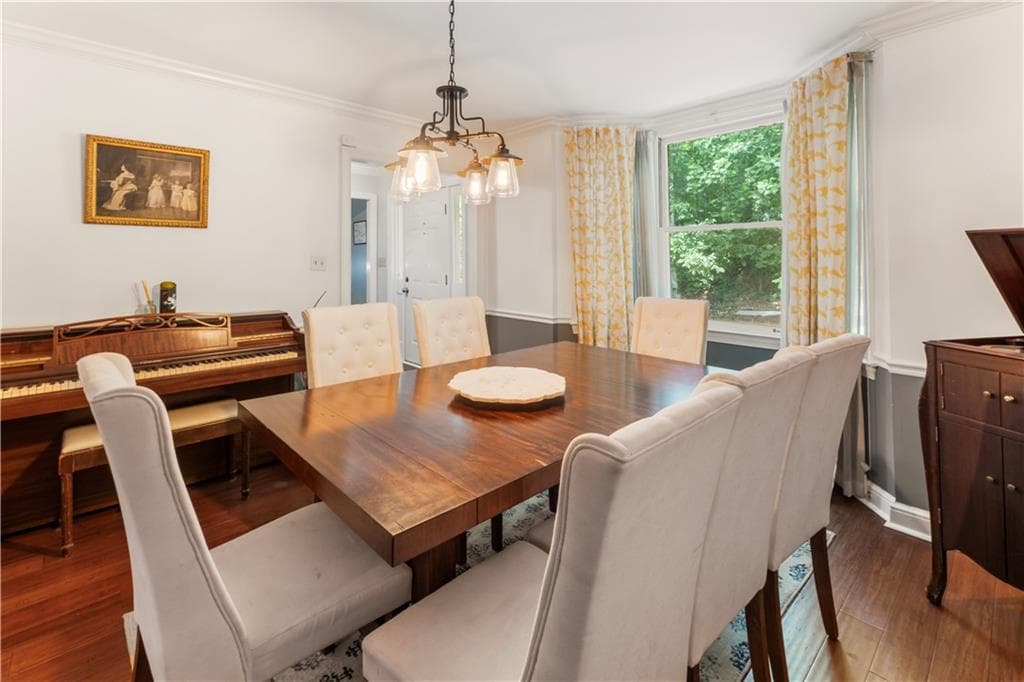 3 bedroom, 3 bathroom, 2,228 sq ft single family residence for sale at 2220 Defoors Ferry Road, Atlanta, GA 30318 — photo 4