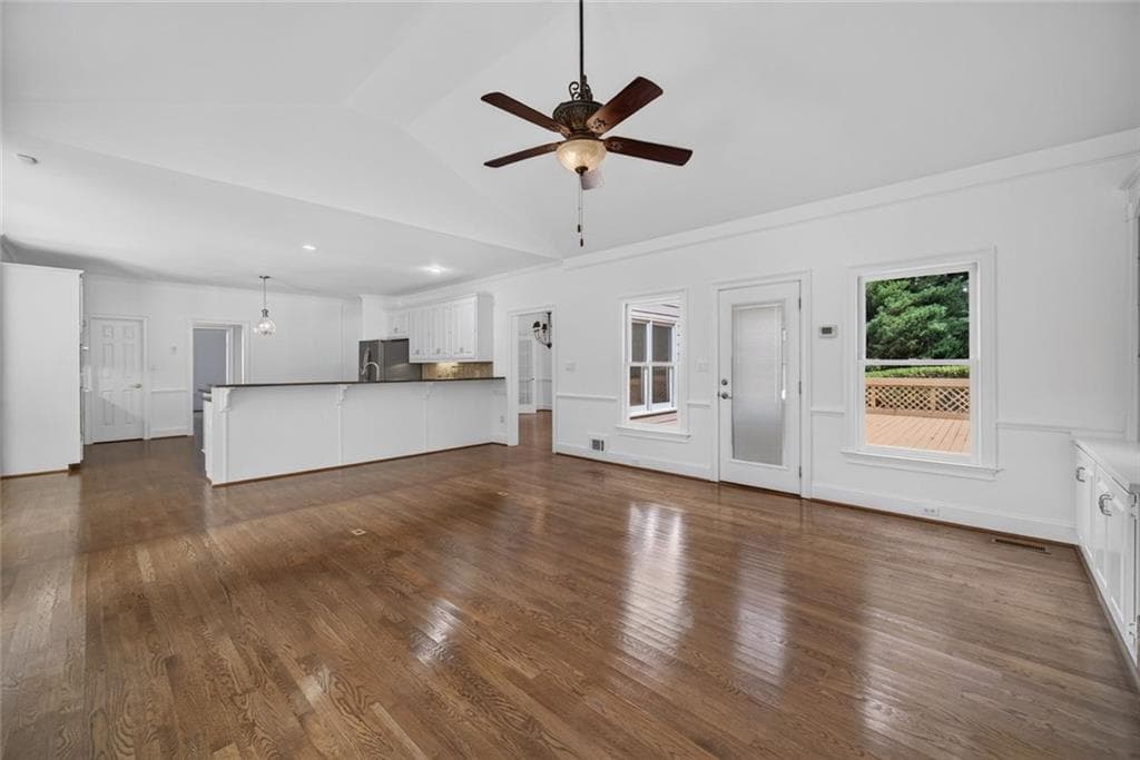 5 bedroom, 5 bathroom, 6,258 sq ft single family residence for sale at 4400 Sirrocco Lane, Lilburn, GA 30047 — photo 8