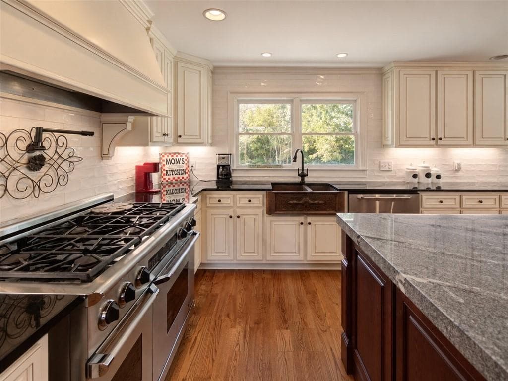 7 bedroom, 7 bathroom, 7,000 sq ft single family residence for sale at 3000 Dawsonville Highway, Gainesville, GA 30506 — photo 7