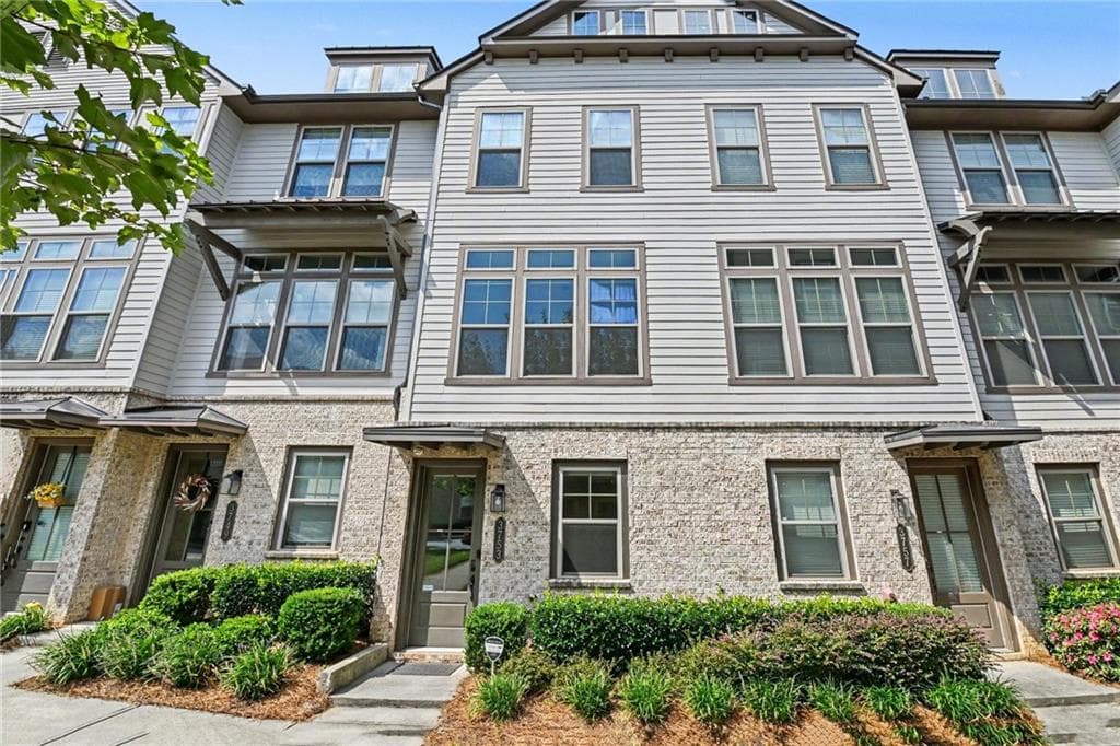 3 bedroom, 4 bathroom, 2,184 sq ft townhouse for rent at 3753 Allegretto Circle, Atlanta, GA 30339 for $3,300 a month — photo 1 of 34