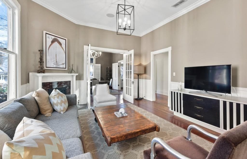 3 bedroom, 2 bathroom, 1,940 sq ft single family residence for rent at 459 Park Avenue, Atlanta, GA 30312 for $3,800 a month — photo 3