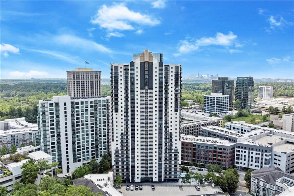 1 bedroom, 1 bathroom, 750 sq ft condominium for sale at 3481 Lakeside Drive 1905, Atlanta, GA 30326 — photo 6