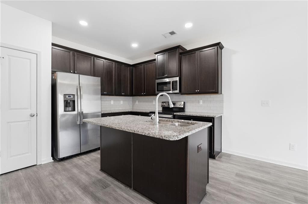 3 bedroom, 3 bathroom, 1,512 sq ft townhouse for rent at 7134 Gladstone Circle, Lithonia, GA 30038 for $1,975 a month — photo 10