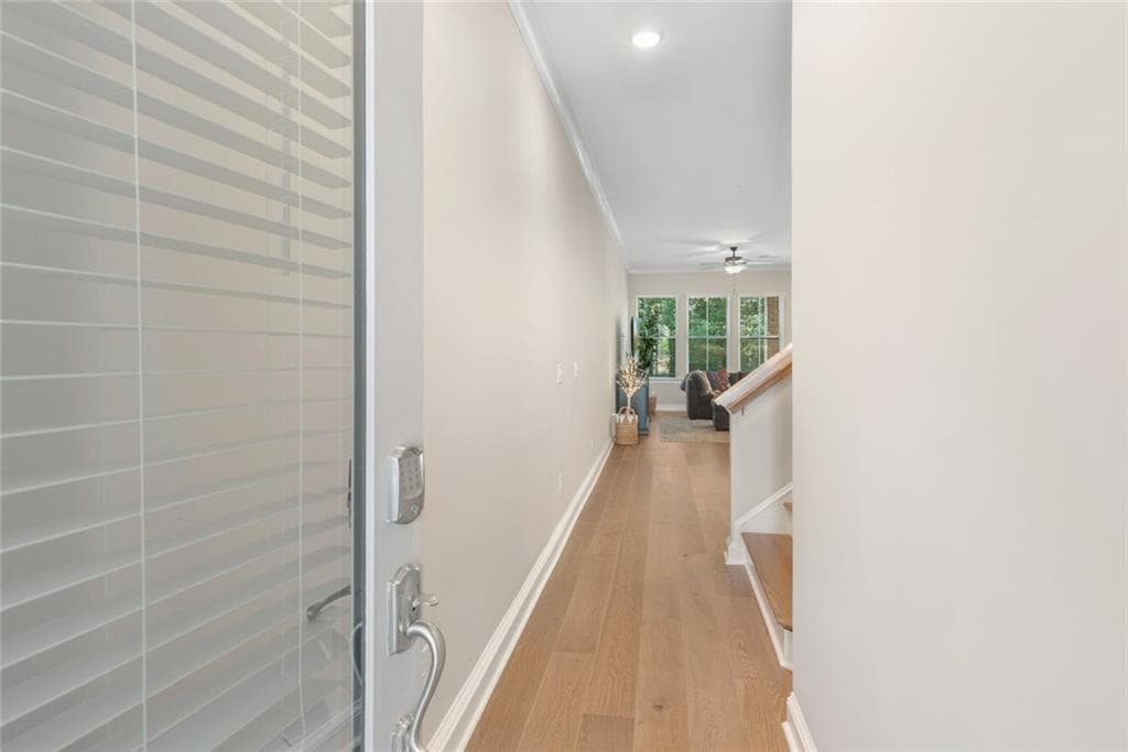 3 bedroom, 3 bathroom, 2,220 sq ft townhouse for sale at 300 Walker Avenue, Roswell, GA 30076 — photo 10