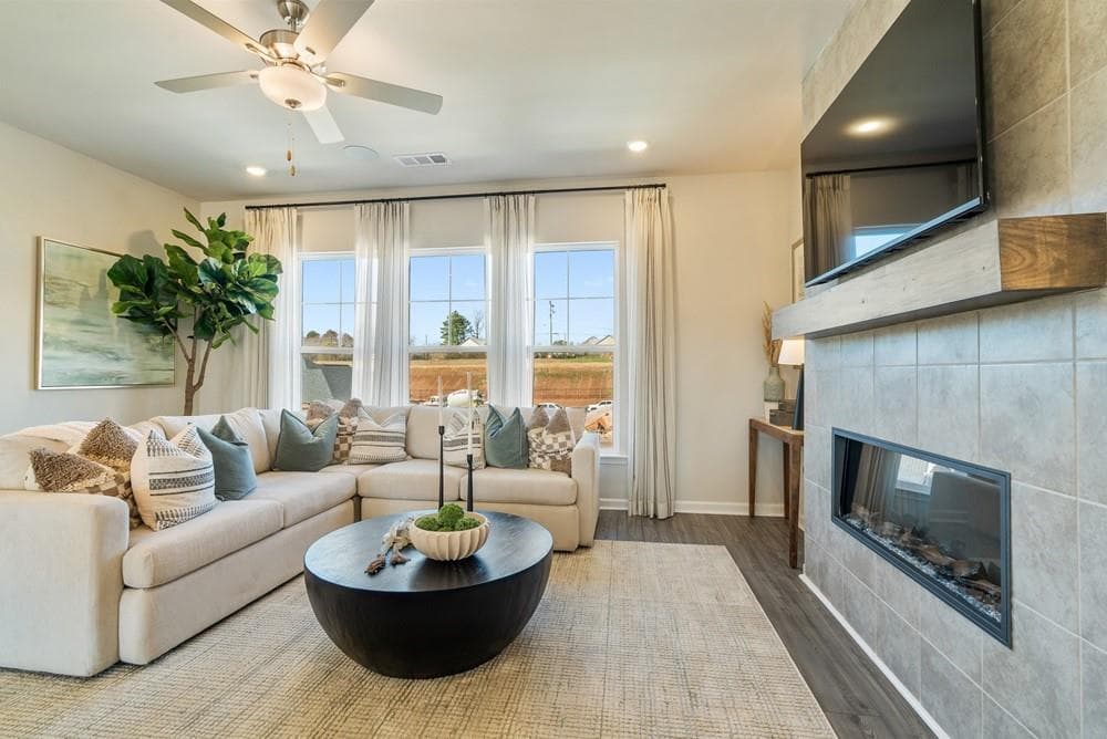 3 bedroom, 4 bathroom, 1,967 sq ft townhouse for sale at 6120 Wayburn Street, Tucker, GA 30084 — photo 10