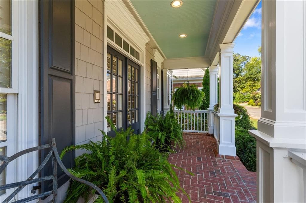 5 bedroom, 6 bathroom, 4,076 sq ft single family residence under contract at 1509 Collier Place, Smyrna, GA 30080 — photo 8