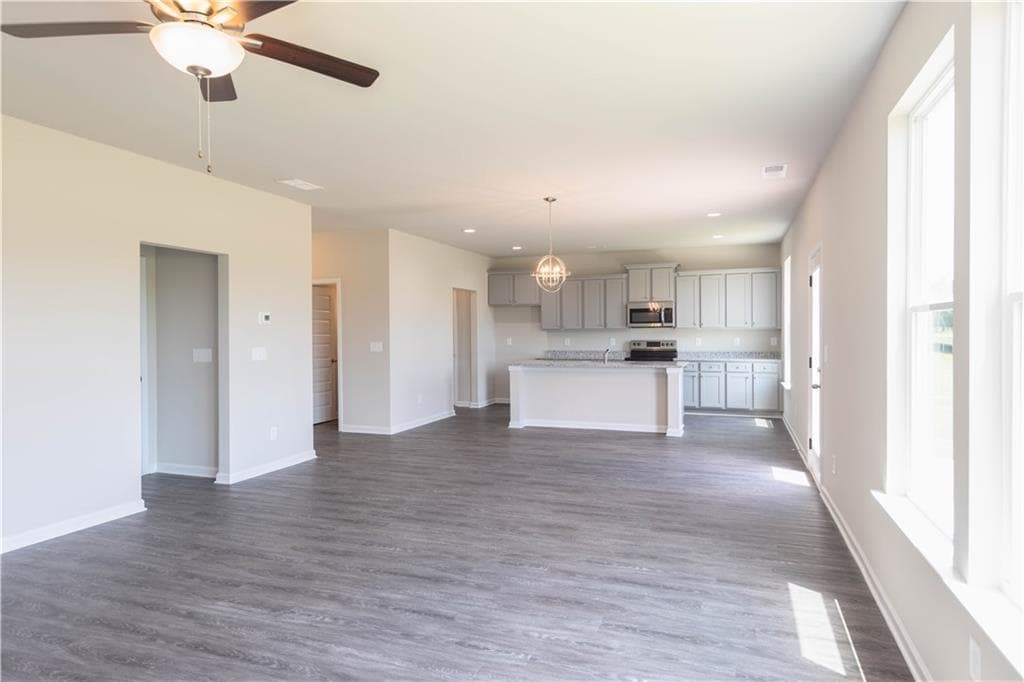 4 bedroom, 3 bathroom, 2,159 sq ft single family residence for sale at 80 Cochin Drive, Statham, GA 30666 — photo 9