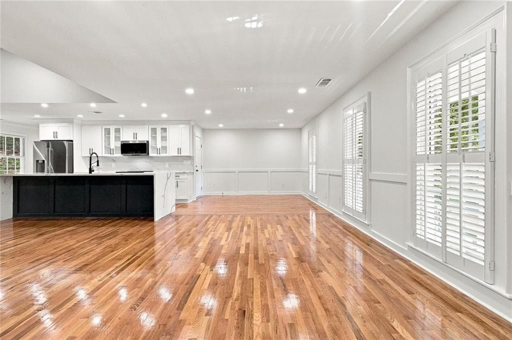 7 bedroom, 5 bathroom, 4,613 sq ft single family residence for sale at 1761 E Gate Drive, Stone Mountain, GA 30087 — photo 5
