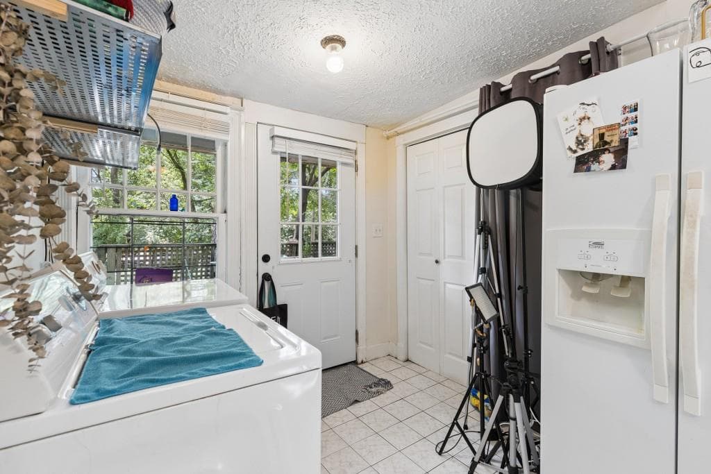 2 bedroom, 2 bathroom, 1,649 sq ft single family residence for sale at 424 Euclid Terrace, Atlanta, GA 30307 — photo 9