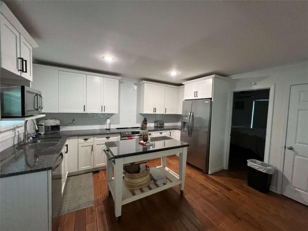 2 bedroom, 2 bathroom, 898 sq ft condominium for sale at 9010 B-1 Prestige Lane 1, Gainesville, GA 30506 — photo 4