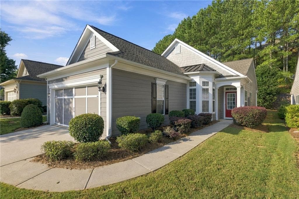 2 bedroom, 2 bathroom, 1,388 sq ft single family residence for sale at 6235 Ivy Stone Way, Hoschton, GA 30548